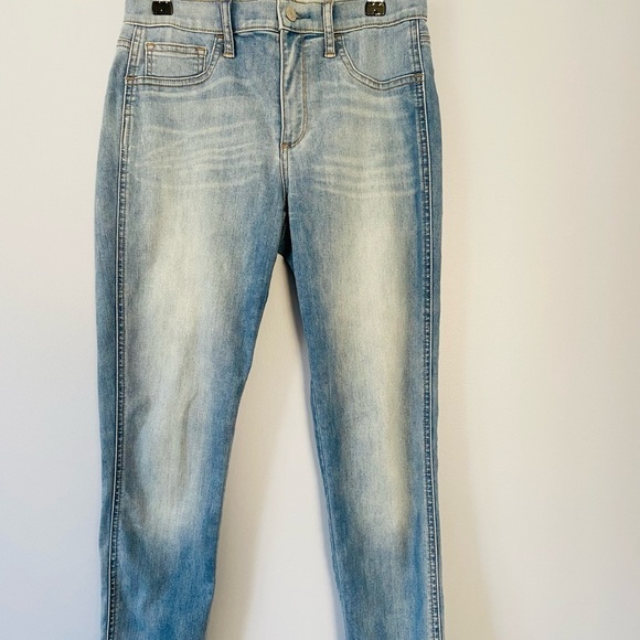 Gap 1969 Easy Legging Jeans 29R Womens Light Indigo Wash Stretch Denim Mid Rise - Picture 4 of 12